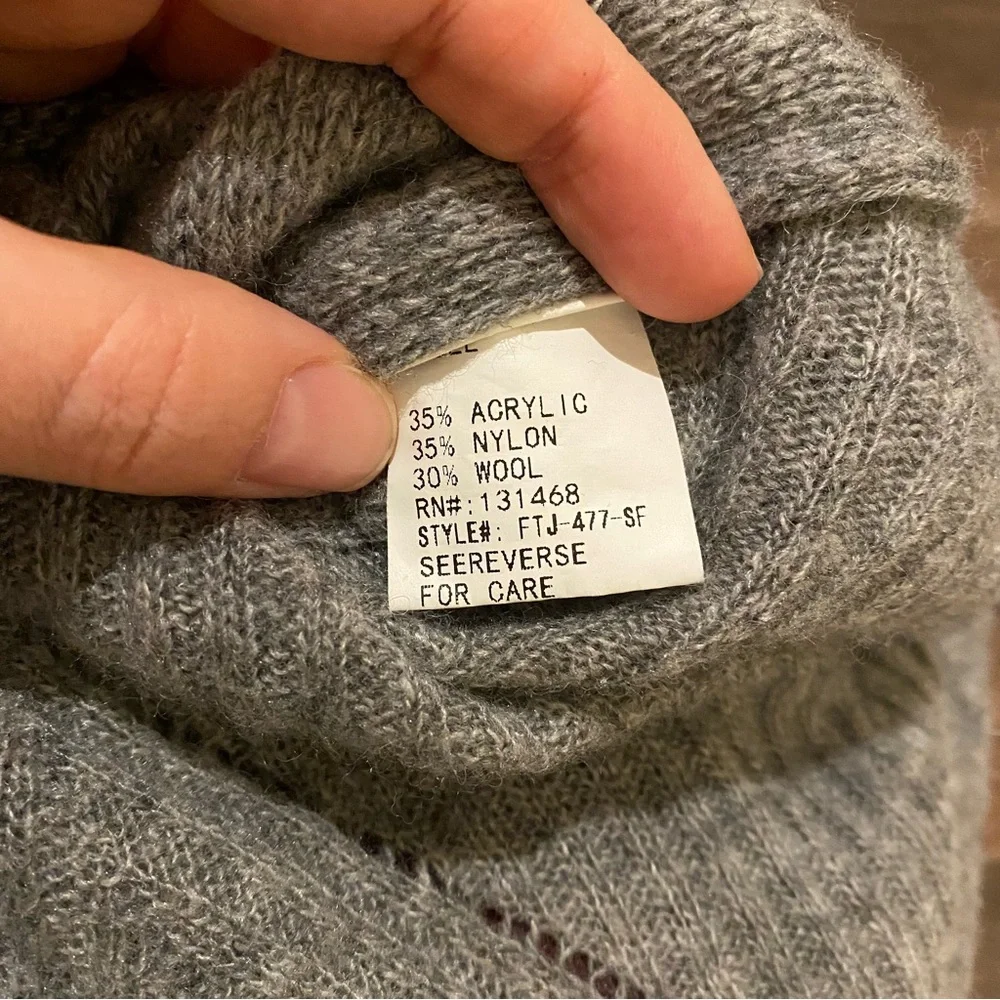 Fate Sweater - Picture 4 of 4